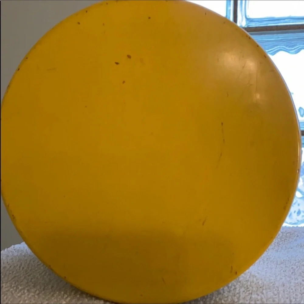 Vintage 1970’s Yellow Daisy Tin Canister